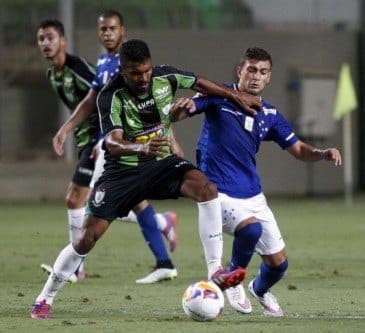 De Arrascaeta não marcou, mas foi decisivo com duas assistências no jogo