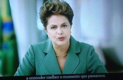 "Cala a boca, imbecil" - Dilma é criticada no Twitter