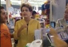 Dilma Rousseff é flagrada fazendo compras em supermercado no Uruguai