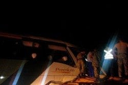 MG - Carreta bate de frente com ônibus e deixa um morto e 10 pessoas feridas