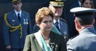 Dia do Exército - Dilma diz que Força tem 'a confiança dos brasileiros'