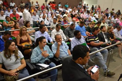 Montes Claros - Seminário debate reforma política em Montes Claros