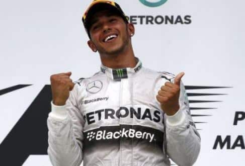 Hamilton teve um fim de semana dos sonhos, já que, além de conseguir a vitória e a pole, fez a melhor volta da corrida