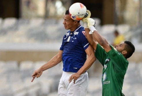 Campeonato Mineiro 2015 - Cruzeiro perde para o Tombense e pega Atlético na semi