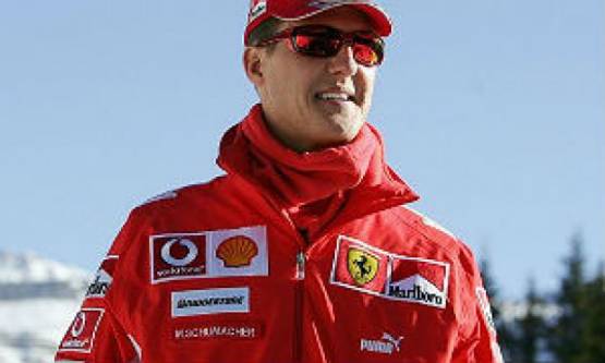 Schumacher está em tratamento após um acidente de esqui nos Alpes Franceses, quando bateu a cabeça em uma pedra