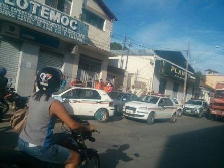 Montes Claros - Presos assaltam lotérica no bairro no bairro Roxo Verde 