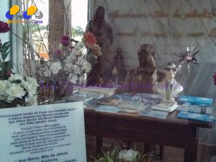 MG - Túmulo de Chico Xavier é depredado 