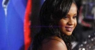 Bobbi Kristina Brown durante lançamento de filme em Hollywood. 16/8/2012.
