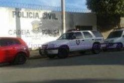 A Polícia Civil de Várzea da Palma, no Norte de Minas, conseguiu recapturar cinco dos 24 presos que fugiram da cadeia publica da cidade.