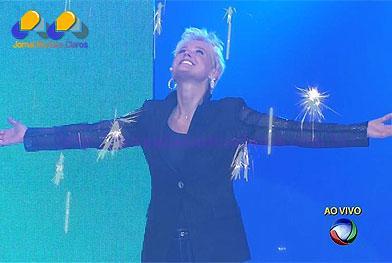 Xuxa estreia na vice-liderança na Record com piada e critica