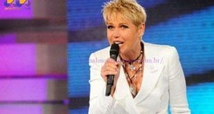 Xuxa fez a emenda: "Só vou arrumar uma coisa. Você falou Globeleza, mas agora é Recordbeleza"