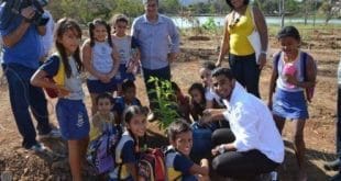 Nesta segunda-feira, 21 de setembro, Montes Claros comemorou o Dia da Árvore. As ações promovidas pela Prefeitura foram realizadas no Parque Municipal e na Praça Dr. Carlos.