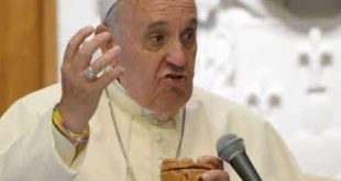 Europa - Estado Vaticano nega tumor benigno no cérebro do papa Francisco
