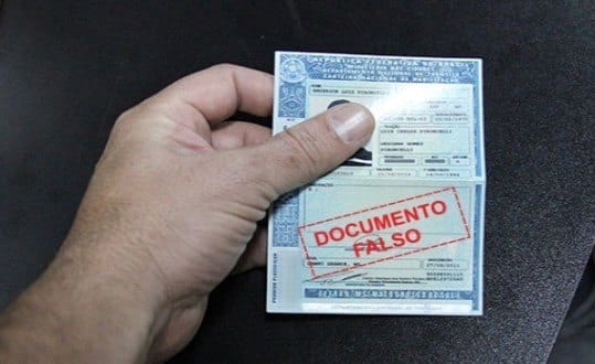 Norte de Minas - Homem é preso com CNH falsa em Salinas