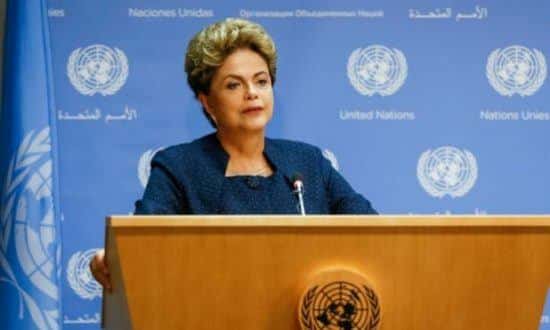 PT e PMDB estudam não participar da comissão com o argumento de que têm interesses diretos no processo de impeachment da presidente Dilma Foto: AFP