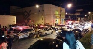 Montes Claros - Durante assalto PM reage e mata dois assaltantes na Av. Deputado Esteves Rodrigues Foto: Eugênio Oliveira