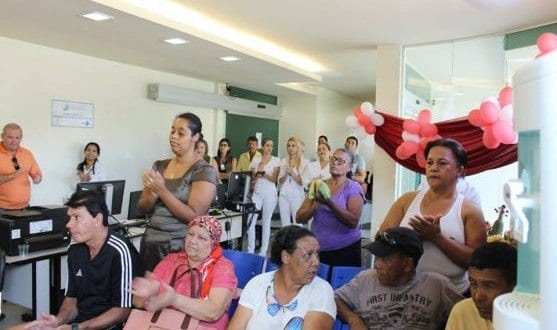 Missa no setor de radioterapia do Hospital Dilson Godinho reuniu pacientes, funcionários e acompanhantes - Foto: Renato de Oliveira