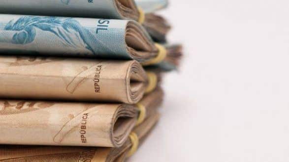 Salário mínimo vai para R$ 880 em 2016
