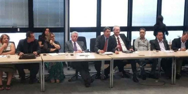 Secretários de Planejamento e da Fazenda durante reunião com representantes do funcionalismo público Foto: Jair Amaral