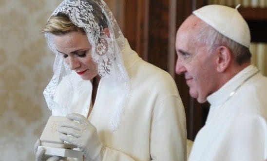Papa rejeita toda forma de união que não o casamento católico