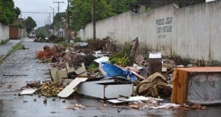 Montes Claros - Prefeitura de Montes Claros faz limpeza na cidade e pede ajuda comunitária