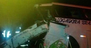 Norte de Minas - Acidente com ônibus mata um e fere 22 em Jequitaí