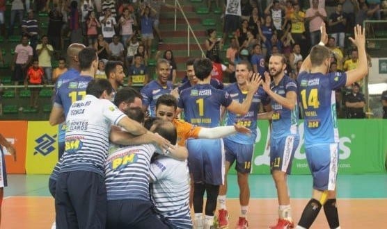 Vôlei - De virada o Montes Claros Vôlei vence o Canoas e grante vaga para os Playoffs