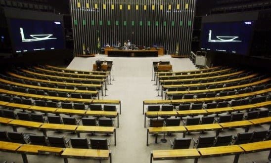 Congresso Nacional retoma as atividades legislativas, com a leitura de uma mensagem da presidenta Dilma