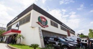 O adolescente foi levado ao Plantão da Polícia Civil de Jundiaí: após determinação da Delegada, ele foi recolhido para o centro de triagem, onde aguarda decisão da justiça.