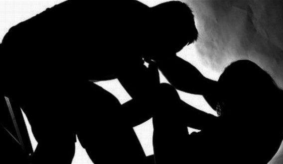 MG - Mulher tenta deixar casa e marido a mata a facadas em Malacacheta