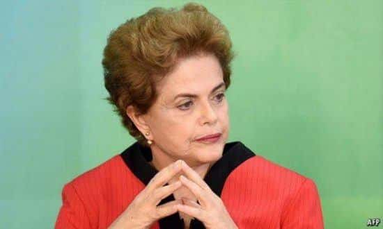 Dilma concede entrevista a jornais estrangeiros para falar de impeachment