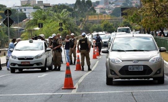 MG - Polícia Militar Rodoviária dá orientações para quem vai pegar estrada na Semana Santa