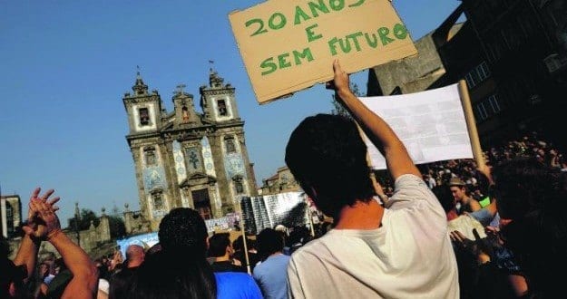 Desemprego de jovens supera 20% pela primeira vez em nove anos