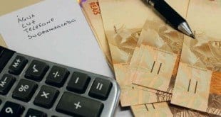 Seis em cada dez brasileiros não sabem o quanto devem