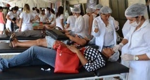 Na Praça Dr. Carlos, foram oferecidos às montes-clarenses diversos serviços de saúde