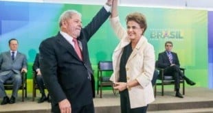 Lula toma posse como ministro-chefe da Casa Civil em cerimônia no Planalto