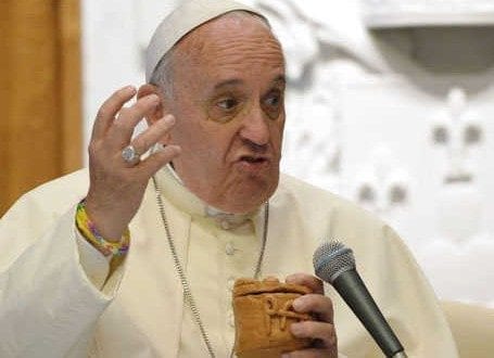 Papa Francisco anuncia vencedora do prêmio de 'melhor professor do mundo'