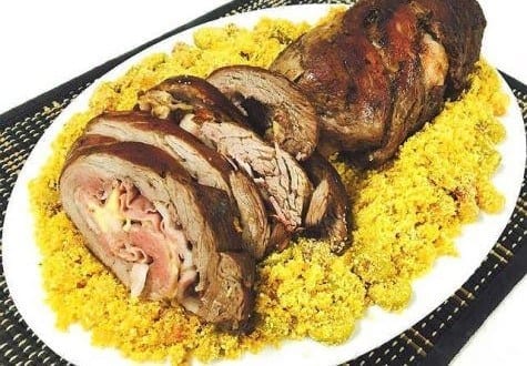 Gastronomia - Receita de Rocambole de filé com farofa de bacon e azeitonas
