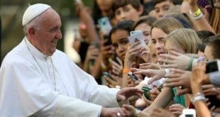 Papa Francisco cria conta publica no Instagram e posta: “rezem por mim”