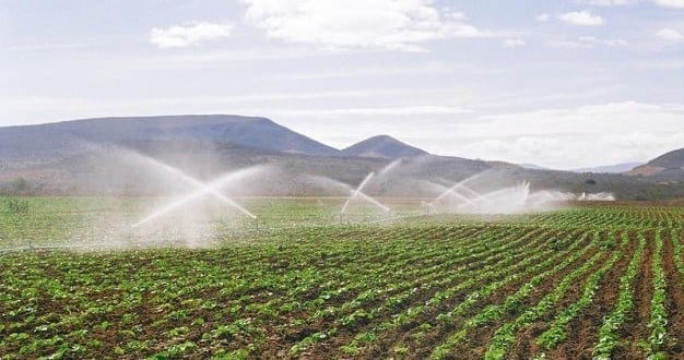 Montes Claros - Prefeitura de Montes Claros conscientiza sobre economia de água e instalação de hidrômetros na zona rural