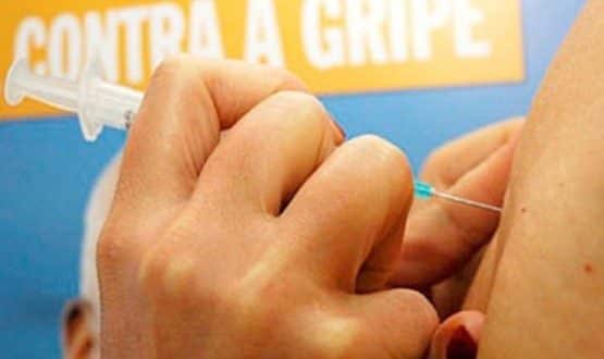 Montes Claros - Vacinação contra a gripe tem início em Montes Claros