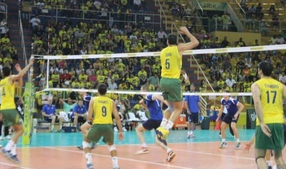 Vôlei - A cidade de Montes Claros se despede da seleção com uma bela festa no Ginásio Poliesportivo - Foto: Márcia Vieira