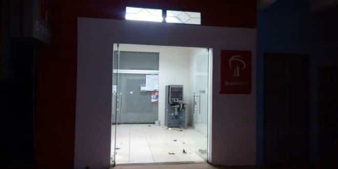 Norte de Minas - Bandidos tentam explodir caixa eletrônico em Cristália