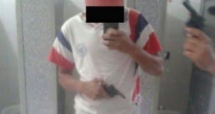 Norte de Minas - Alunos de escola estadual de Taioberas postam fotos com armas em um banheiro da escola