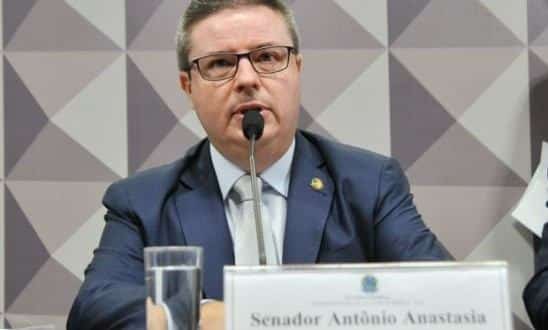 Anastasia apresenta parecer à comissão do impeachment nesta quarta (04/05)