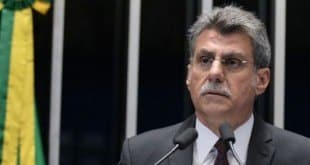 Romero Jucá pede licença do Ministério do Planejamento