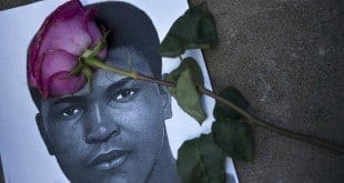 Corpo de Muhammad Ali chega a Louisville para o funeral