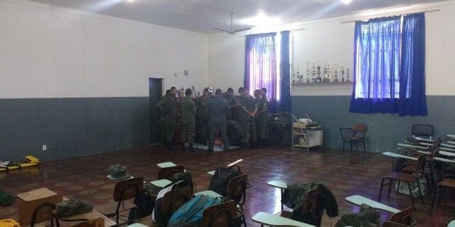 MG - Bombeiros de Curvelo ministram treinamento de primeiros socorros para o Exército‏