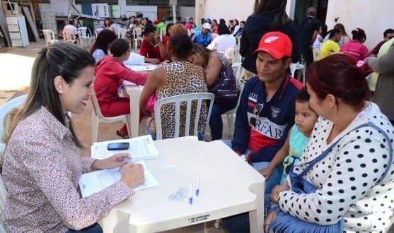Montes Claros - Beneficiados do Minha Casa Minha Vida assinam contratos do Residencial Vitória‏