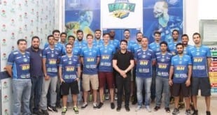 Com transmissão ao vivo pelo Facebook, os atletas do Montes Claros Vôlei se reuniram pela primeira vez na sede administrativa do time.